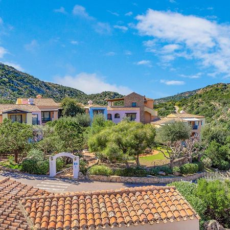 -Luxury- Torretta Con Piscina E Spiaggia A 300 Mt Liscia di Vacca Kültér fotó